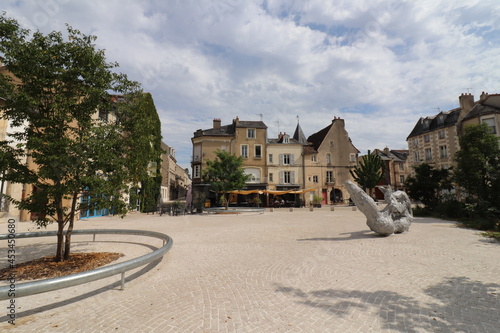La place de la liberté, ville de Poitiers, departement de la Vienne, France