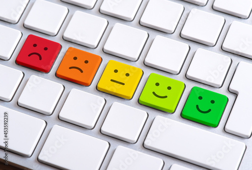 Rating feedback emotions on keyboard, unsatisfied to satisfied