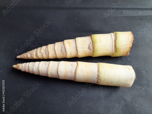 Bamboo shoots. Bamboo shoots are the edible shoots of many bamboo species including Bambusa vulgaris and Phyllostachys edulis. Its used as vegetables in numerous Asian dishes and broths.