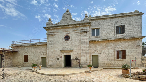 Muhraka monastery of the Carmelite on the Carmel mount .