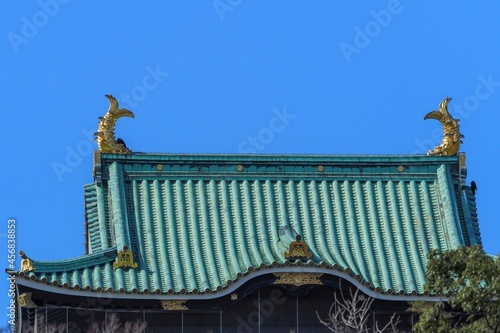 青空バックにそびえる大阪城の天守閣＠大阪