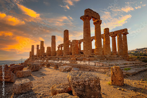 temple of juno in t​​agrigento.