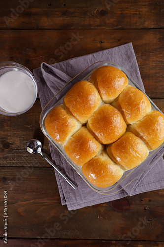 Pani popo or samoan coconuts buns is a samoan sweet roll baked in a delicious coconut sauce.