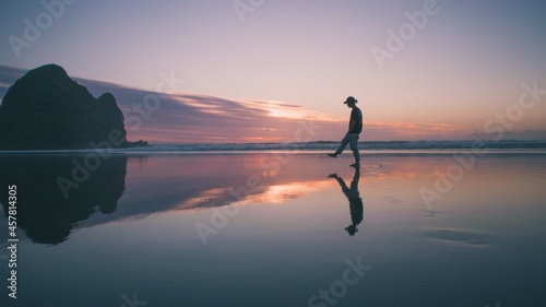 Piha is one of the black sand beaches in New Zealand and the most popular place for surfing and city escape in the Auckland area, its about 40 minutes drive from Auckland city