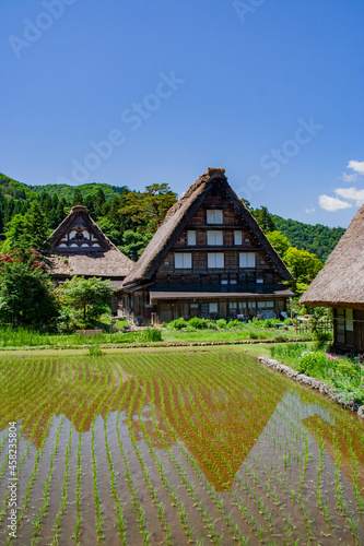日本の美 白川郷の合掌造の家