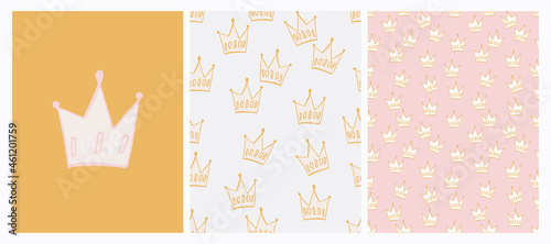 Irregular Crown Seamless Pattern. Pale Green and Gray Doodle Print