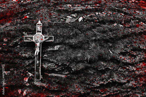 Krzyż z krwią. 