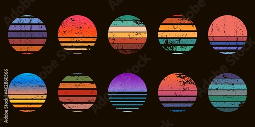 Retro 90s abstract ocean sunset circle badges. Surf beach graphic sunrise with gradient and grunge texture. Neon vintage sunset vector set