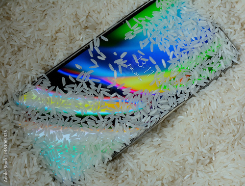 Telefon w ryżu