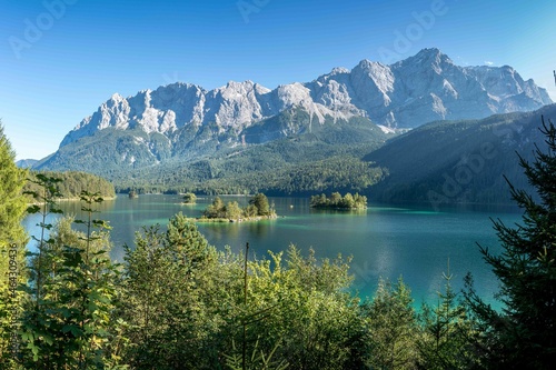 Eibsee mit Wettersteingebirge und Zugspitze
