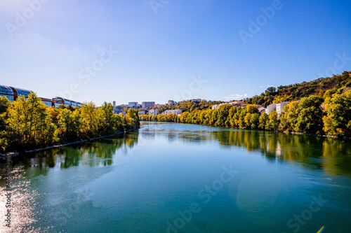 Le Rhône vu depuis la passerelle de la Paix à Lyon
