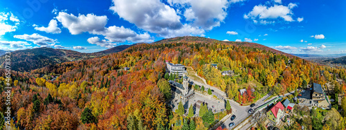 Jesień w górach, Beskid Śląski, Sanktuarium Matki Boskiej w Szczyrku