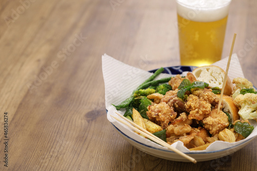 taiwanese popcorn chicken with fried basil, and you can usually choose other ingredients to get deep fried, and mixed together, like garlic, basil, broccoli, green beans etc. 