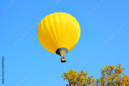 take-off of the flight of some aerostatic balloons for tourist use.