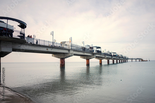 Plaża w Międzyzdrojach- Polska. Jesienne morze Bałtyckie.