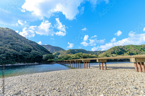 初秋の勝間沈下橋 高知県四万十市 Katsuma chinka bridge in early autumn. Kochi-ken Shimanto city