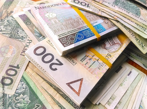 NARODOWY BANK POLSKI 100 200 500 ZŁOTYCH BANKNOTY GOTÓWKA inflacja