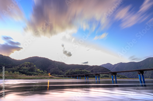 夕暮れ時の佐田沈下橋 高知県四万十市 Sada chinka bridge at dusk. Kochi-ken Shimanto city 