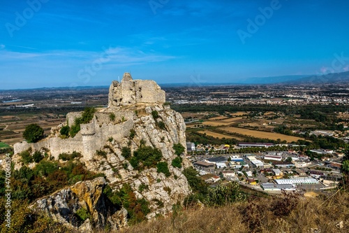 Ruines de chateau fort du moyen âge