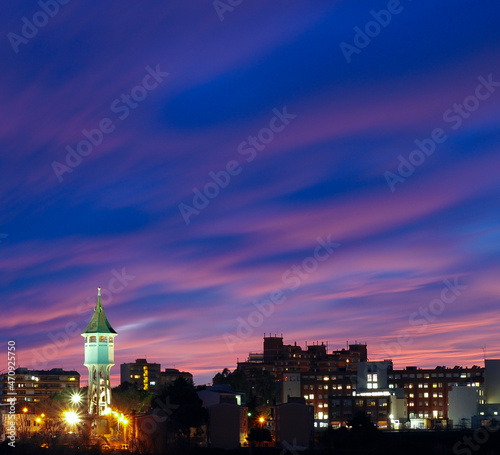 Atardecer con nubes coloridas en Sabadell