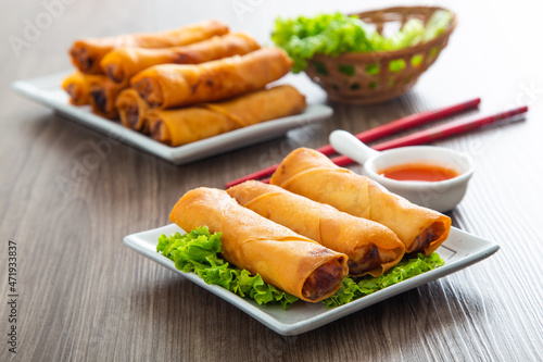 Popiah, deep fried spring rolls