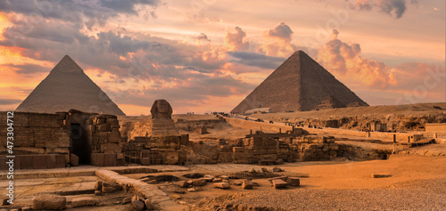 Sphinx and pyramids on the Giza plateau