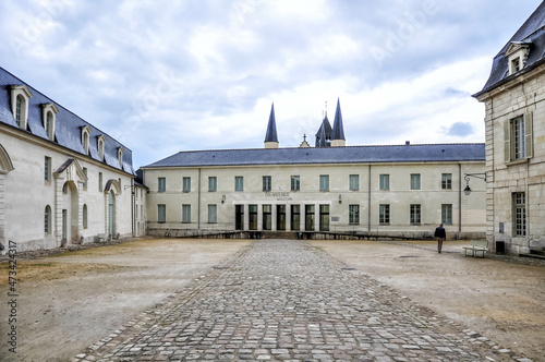 Beautiful dilapidated buildings on the grounds of fontevraud abbey in the Loire Valley. Frankrijk, Europa.
