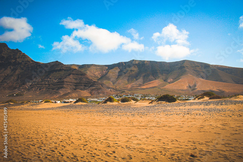 Widok na góry na Lanzarote - Wyspy Kanaryjskie