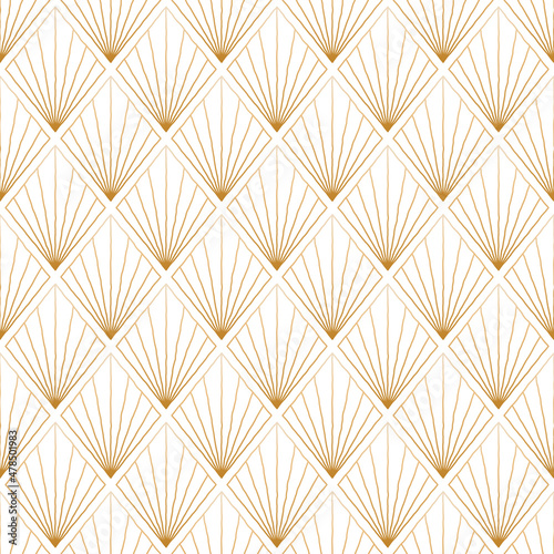 Abstract geometric seamless pattern. Rhombus, diamond tiles with fan ornament. Linear contour gold gradient drawing on white background. Ar deco retro backdrop 