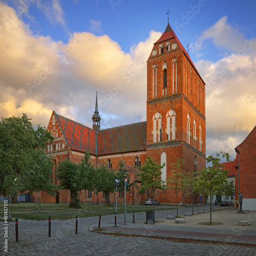 Gustrow, Güstrow gotycki kościół średniowieczna katedra z cegły, gotyk ceglany