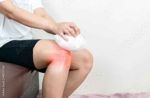 Human leg osteoarthritis inflammation of bone joints cold compress