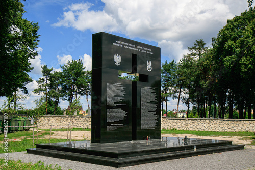 Cieszanów - Pomnik Ofiar II Wojny Światowej
