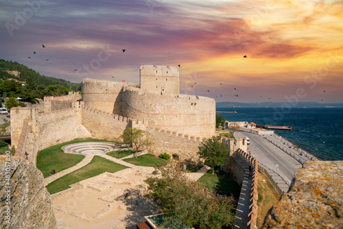 Kilitbahir Castle (Kalesi) was built by Fatih Sultan Mehmet on the European side of the Çanakkale in the narrowest part of the Dardanelles, during the siege of Istanbul in 1452. Gallipoli – TURKEY