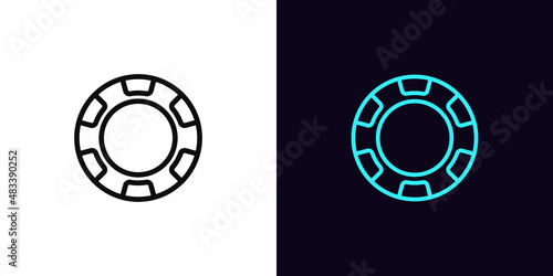 Outline poker chip icon, with editable stroke. Linear poker chip sign, gaming token pictogram