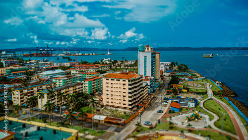 Fotos de drones de el paseo marino en colon panama 