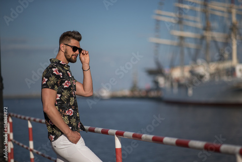 Mateusz Komorowski Gdynia nad morzem spacer pokaz mody fashion