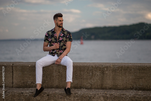 Mateusz Komorowski Gdynia nad morzem spacer pokaz mody fashion