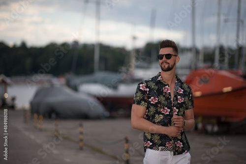 Mateusz Komorowski Gdynia nad morzem spacer pokaz mody fashion