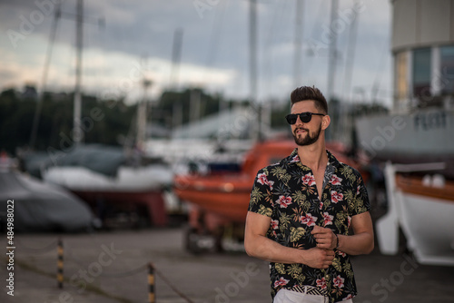 Mateusz Komorowski Gdynia nad morzem spacer pokaz mody fashion