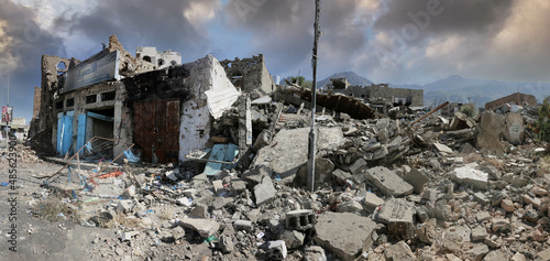 Yemeni house destroyed because of the Yemen war, Taiz