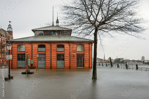 Sturmflut Hamburg Hfen Fischauktionshalle