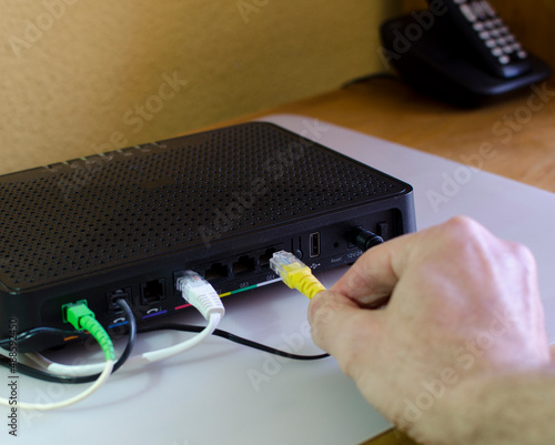 Internet connection with wlan router in home office 