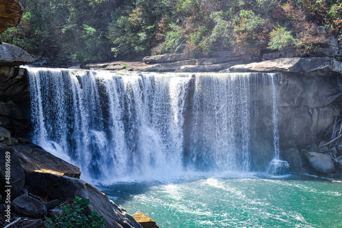 waterfall in cumberland falls beauty nature