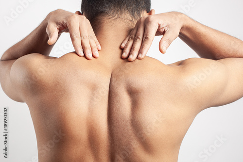 trapezius muscle pain, shoulder muscle injury pain relief