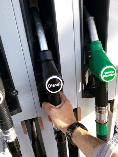 distributore carburante