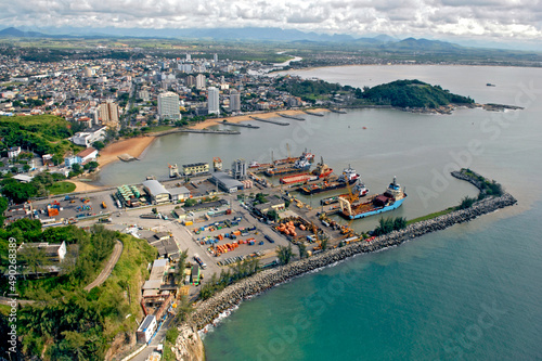Vista aérea do porto em Macaé. Rio de Janeiro.