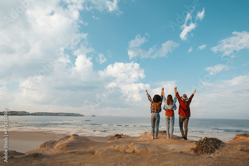 Girls looking the ocean