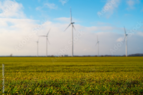 farmy wiatrowe w polsce - grunt rolny pod budowę farmy wiatrowej - rolnicy i plony