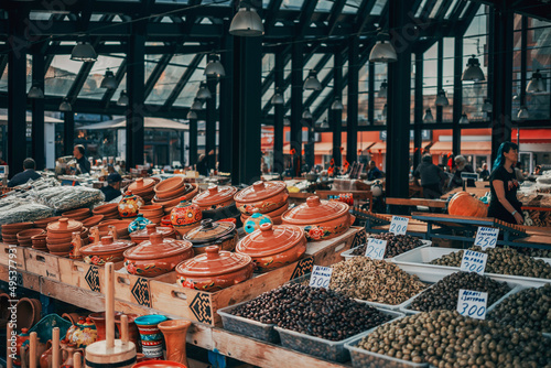 market in tirana