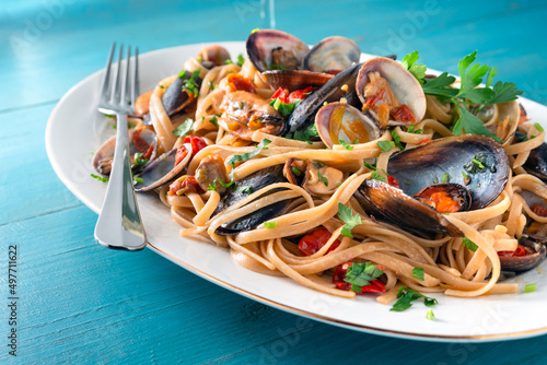 Deliziose linguine ai frutti di mare, Cibo Italiano 